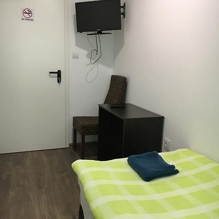 Edingen-Neckarhausen Pension Haus Baron 2 Friedrichsfeld מראה חיצוני תמונה