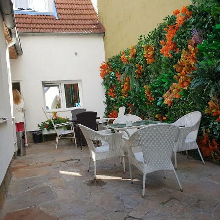Edingen-Neckarhausen Pension Haus Baron 2 Friedrichsfeld מראה חיצוני תמונה
