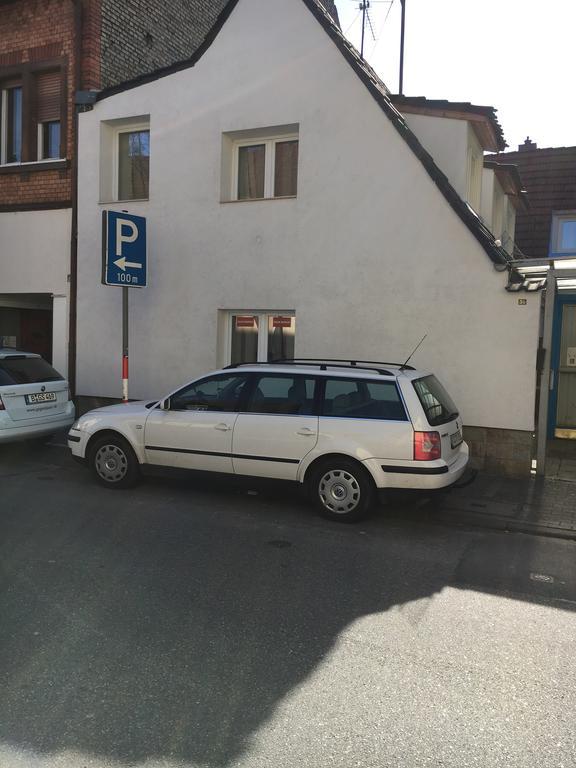 Edingen-Neckarhausen Pension Haus Baron 2 Friedrichsfeld מראה חיצוני תמונה