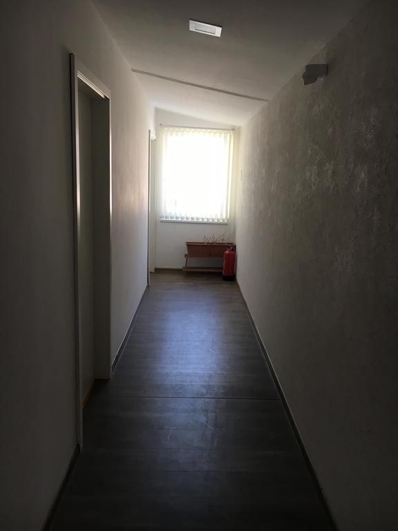 Edingen-Neckarhausen Pension Haus Baron 2 Friedrichsfeld מראה חיצוני תמונה