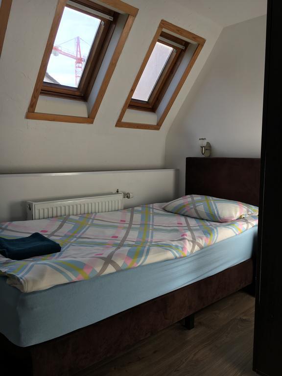 Edingen-Neckarhausen Pension Haus Baron 2 Friedrichsfeld מראה חיצוני תמונה