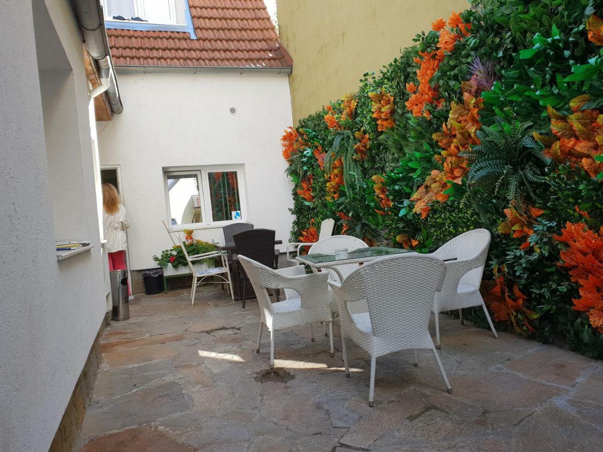 Edingen-Neckarhausen Pension Haus Baron 2 Friedrichsfeld מראה חיצוני תמונה